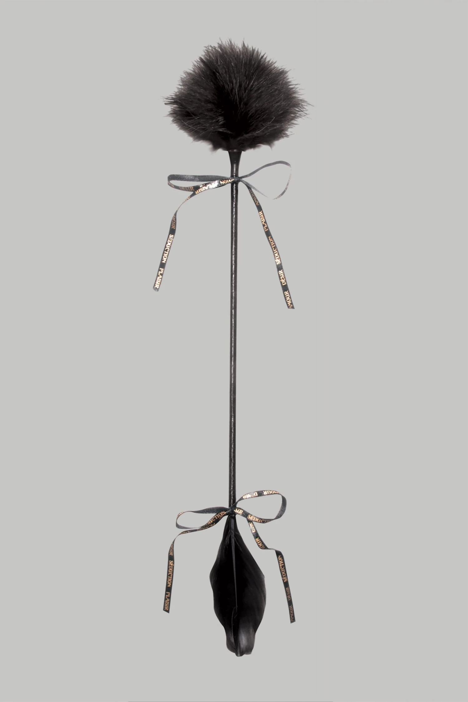 Maison Close Double Feather Tickler - Le Flatteur - Les Burlesques - Black 4 Maison Close Double Feather Tickler - Le Flatteur - Les Burlesques - Black